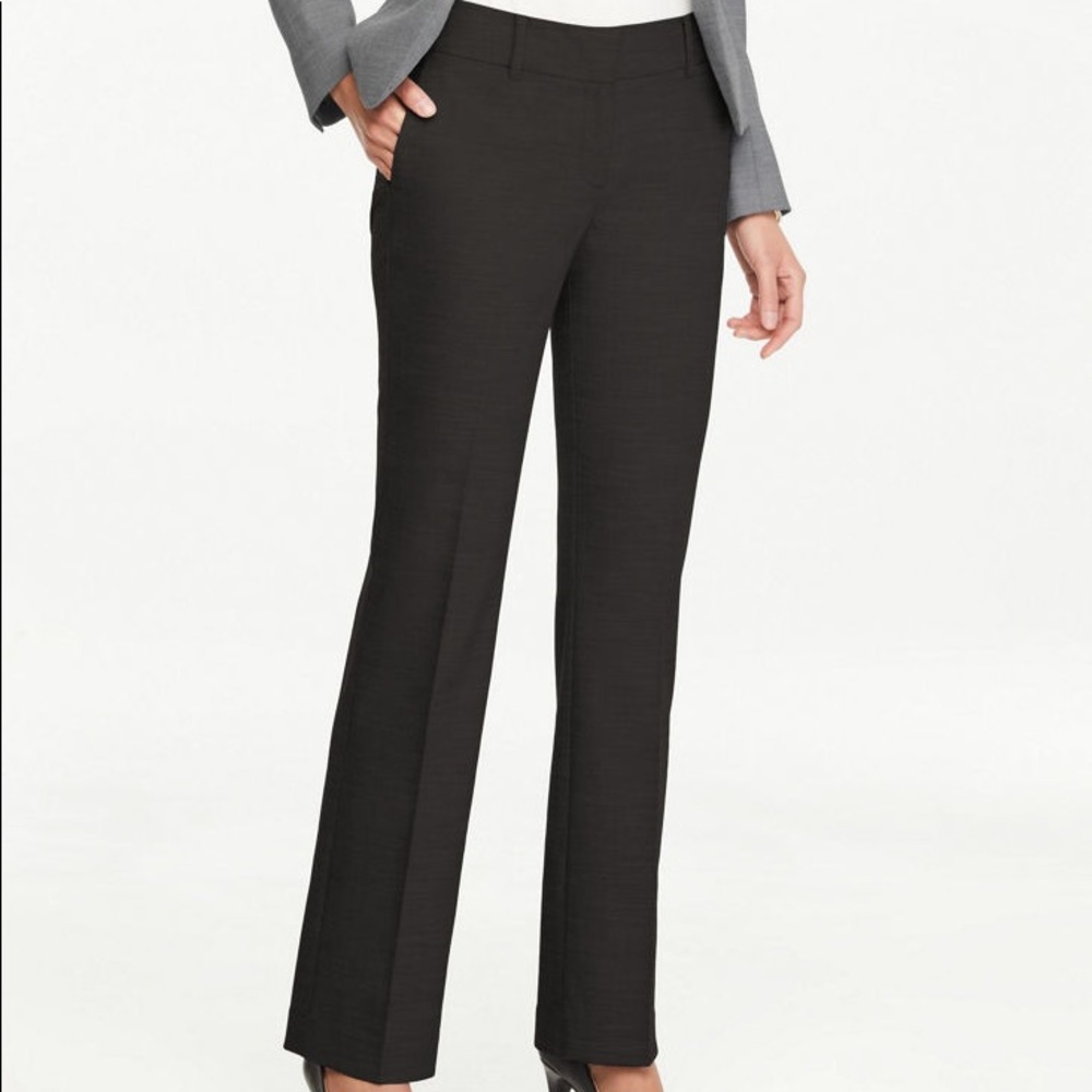 Petite Straight Leg Suit Pants in Signature Fit.